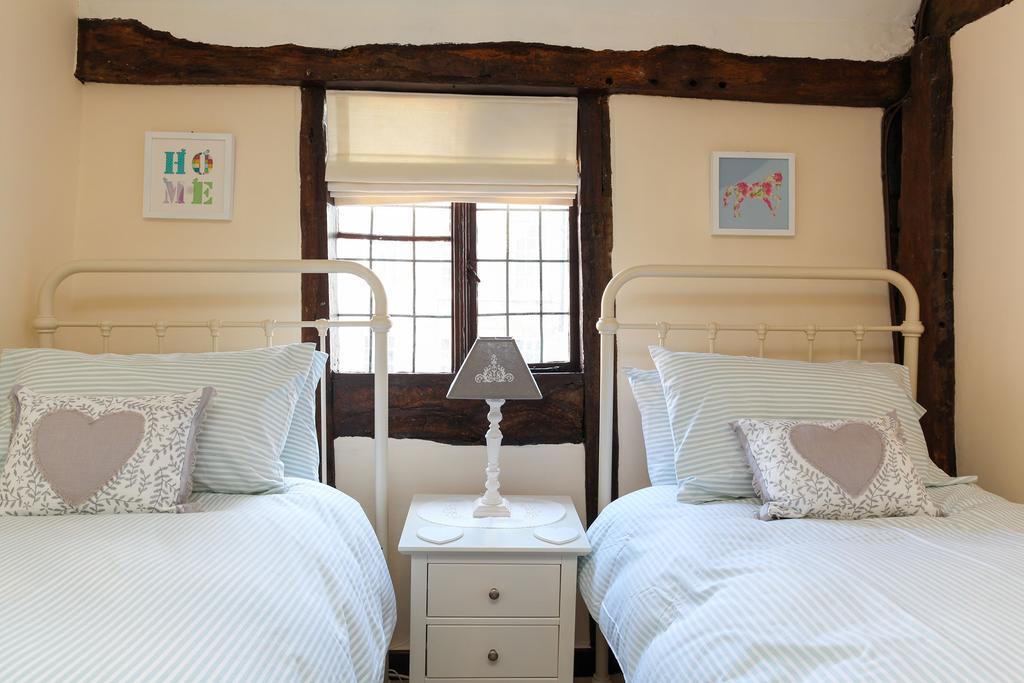 Villa 12A College Hill By Sleep Shrewsbury Habitación foto